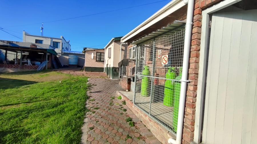 Commercial Property for Sale in Stilbaai Wes Western Cape